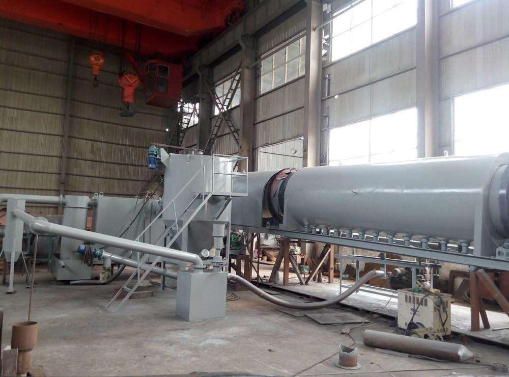 連續(xù)式污泥炭化爐生產(chǎn)過(guò)程，污泥熱解滾筒炭化爐設(shè)備成品率高